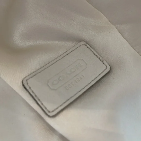 Coach Bucket Hat Silver & White Size M/L NWOT - Picture 5 of 8